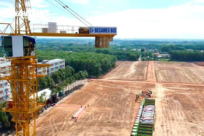 Theo lãnh đạo UBND TP.HCM, thành phố được Chính phủ giao chỉ tiêu phát triển 199.400 căn nhà ở xã hội đến năm 2030, cao nhất cả nước. Riêng giai đoạn 2026 - 2030, thành phố phải hoàn thành 181.257 căn.
