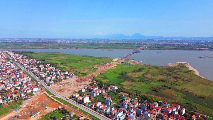 Hà Nội đang thúc đẩy các công trình trọng điểm, kiến tạo diện mạo đô thị. Ảnh: Dự án xây dựng cầu Hồng Hà, một trong những công trình giao thông trọng điểm thuộc tuyến đường Vành đai 4 - Vùng Thủ đô Hà Nội. Ảnh: Hùng Phạm