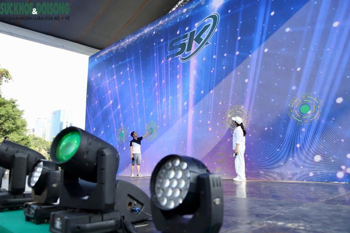 Các nội dung trong chương trình được chạy thử trước, hệ thống màn hình LED được thiết kế để bảo đảm hiển thị đồng bộ.