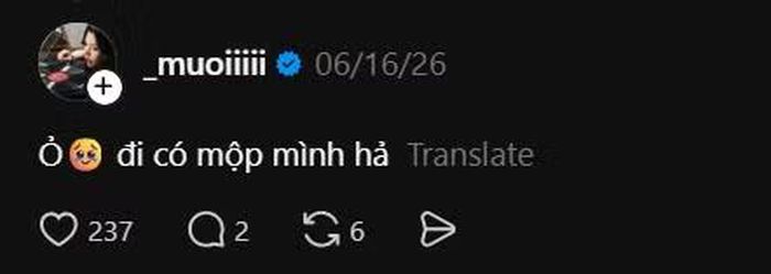 Muôịi bình luận dưới một bài viết của fan chia sẻ random được vé khu Thanh Xuân 5, dù ở xa nhất nhưng vẫn nhất định có mặt để ủng hộ cô.