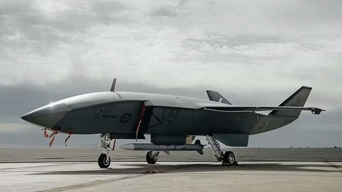 Theo kế hoạch, UAV MQ-28 Ghost Bat sẽ được đưa vào trang bị trong Không quân Hoàng gia Australia từ năm 2028.