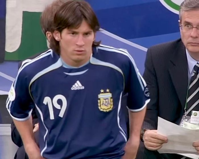  Ở World Cup 2006, bàn thắng đầu tiên của Messi tại giải đấu đến trong trận Argentina thắng Serbia &amp; Montenegro 6-0 ở vòng bảng. Ảnh: BBC Sport.