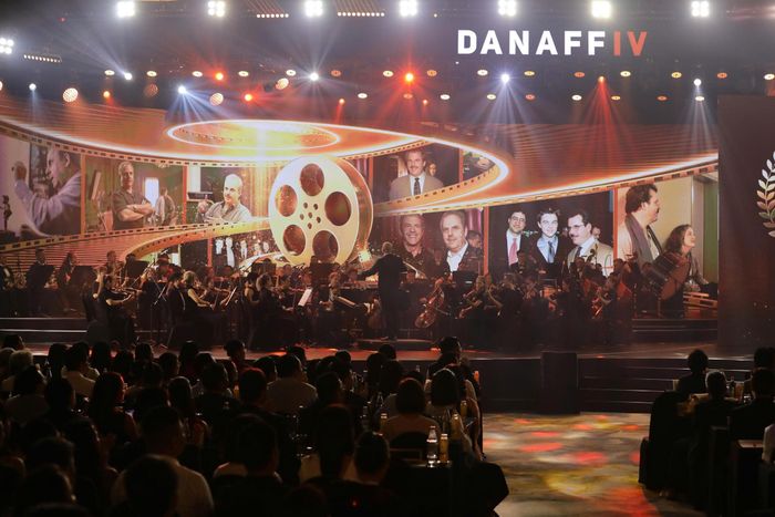  Liên hoan phim châu Á Đà Nẵng lần thứ IV (DANAFF IV) diễn ra từ 28/6 đến 4/7, với thông điệp “Nhịp cầu từ châu Á ra thế giới”. Năm nay, sự kiện giới thiệu 102 bộ phim với khoảng 200 suất chiếu, gồm hai hạng mục tranh giải chính là Phim châu Á và Phim Việt Nam. Bên cạnh trình chiếu, DANAFF IV còn mở rộng hoạt động giao lưu, hội thảo, đào tạo tài năng trẻ và kết nối công nghiệp điện ảnh quốc tế. 
