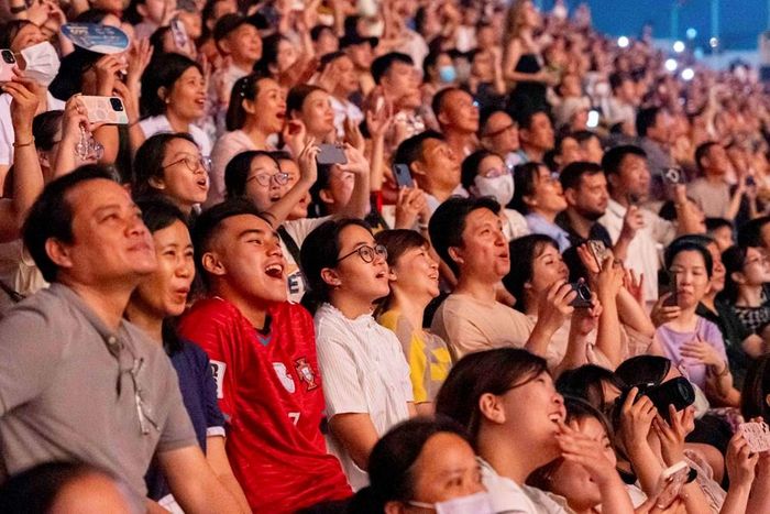 Khán giả mãn nhãn với những màn trình diễn pháo hoa của đội Úc