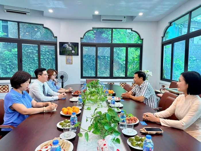 Đại diện hai đơn vị tại buổi làm việc