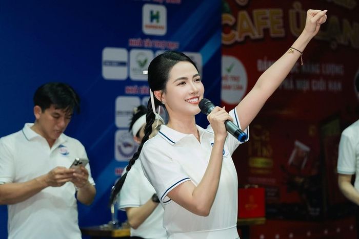 Hoa hậu Phan Thị Mơ hiện là Phó Chủ tịch Câu lạc bộ Doanh nhân Đồng Tháp tại TP.HCM