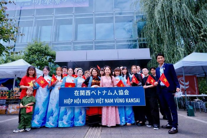 Hiệp hội Người Việt Nam vùng Kansai tham gia Lễ hội