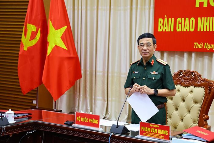Đại tướng Phan Văn Giang phát biểu chỉ đạo tại hội nghị.