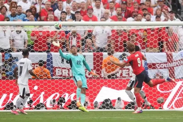 Harry Kane nâng tỷ số lên 2-0. (Ảnh: FIFA)