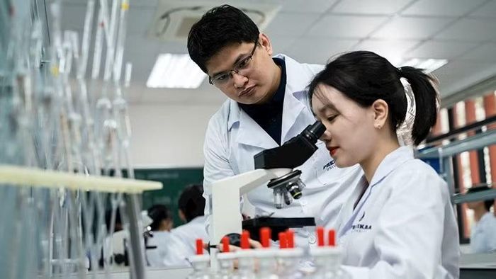 Hoạt động nghiên cứu khoa học tại Trường đại học Phenikaa.