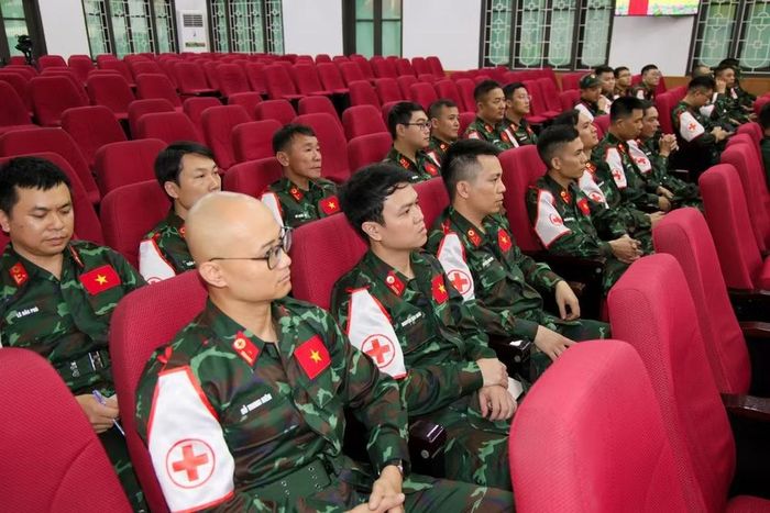 Lực lượng quân y sẵn sàng lên đường tham gia cứu trợ thảm họa động đất tại Venezuela.
