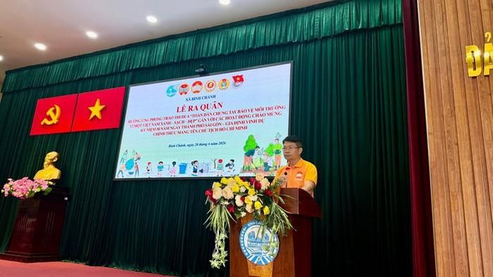 Ông Nguyễn Thành Lợi - Bí thư Đảng ủy, Chủ tịch HĐND xã Bình Chánh phát biểu chỉ đạo tại chương trình