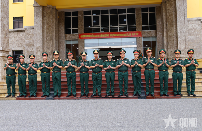  Đại tướng Phan Văn Giang và các đại biểu.
