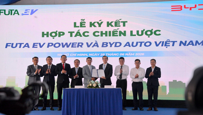  Hai bên ký kết triển khai phát triển hạ tầng sạc xe điện công nghệ cao, thúc đẩy giao thông xanh tại Việt Nam. 