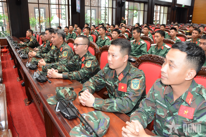  Các lực lượng tham gia đoàn công tác tại hội nghị. 