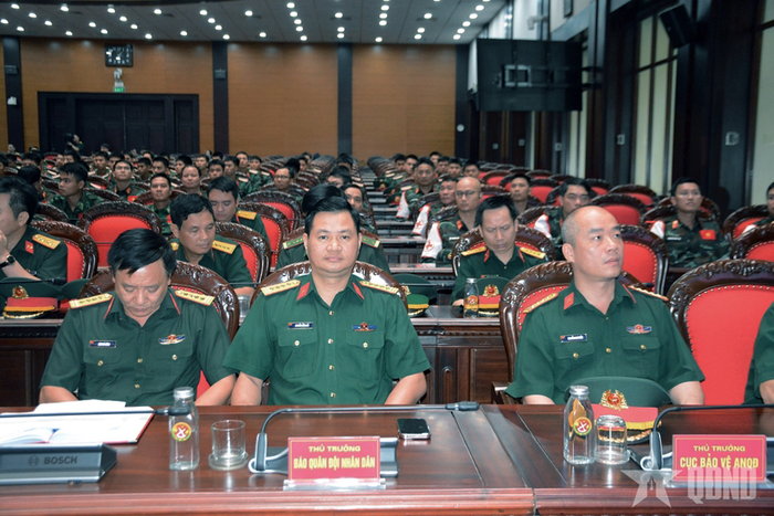 Các đại biểu tham dự hội nghị. 