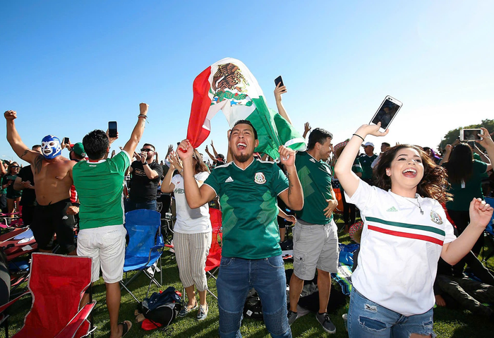 Nếu đội tuyển Mexico tiến sâu ở World Cup thì kinh tế nước này còn bùng nổ hơn nữa. Ảnh: Getty 