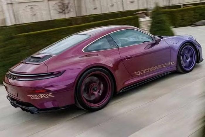 Porsche cho biết hiệu ứng này được lấy cảm hứng từ các giai đoạn chín khác nhau của nho, một sự tôn vinh đối với truyền thống làm rượu vang lâu đời của Moldova.