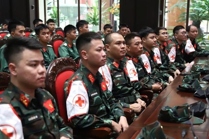Các lực lượng tham gia đoàn công tác tại hội nghị.