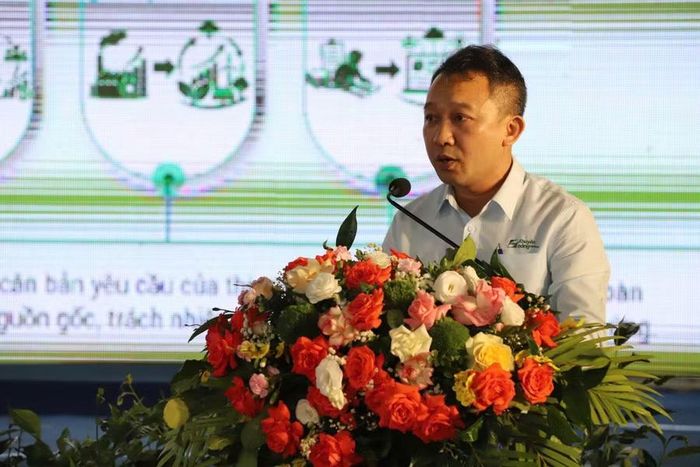 Ông Cao Minh Tuấn, Phó Giám đốc Trung tâm Khuyến nông Quốc gia phát biểu.