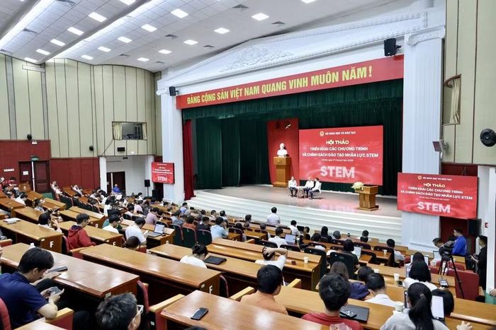 Quang cảnh hội thảo.