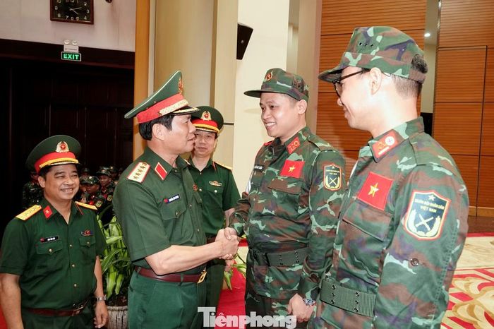 Đại tướng Nguyễn Tân Cương động viên, giao nhiệm vụ cho lực lượng Quân y.