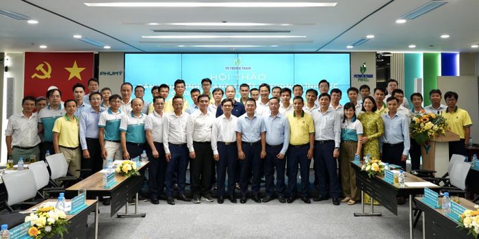 Hội thảo đã mở ra định hướng hợp tác lâu dài giữa các đơn vị trong toàn Petrovietnam, góp phần tăng cường chia sẻ tri thức, nâng cao năng lực quản trị kỹ thuật và xây dựng hệ sinh thái quản trị thiết bị đồng bộ, hiện đại.