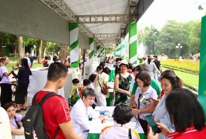 Ban Tổ chức bố trí 10 gian tư vấn với sự tham gia của các chuyên gia, bác sĩ đầu ngành