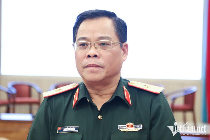 Thiếu tướng, PGS.TS Nguyễn Văn Sáu - Phó Viện trưởng Viện Chiến lược và Lịch sử quốc phòng Việt Nam