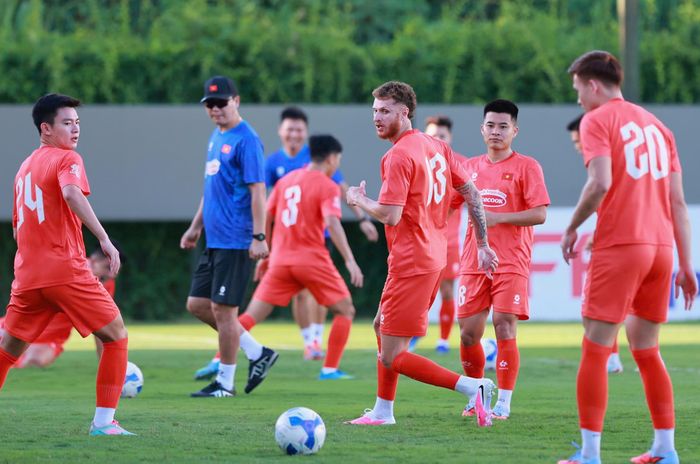  HLV Kim Sang Sik có cơ hội đánh giá những phương án B đối với tuyển Việt Nam