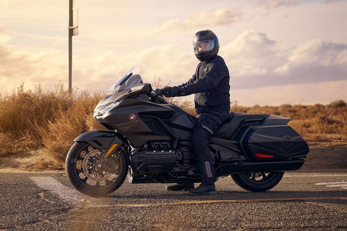 Nếu ưu tiên sự êm ái tuyệt đối, Gold Wing là lựa chọn khó có đối thủ. Ảnh: Honda