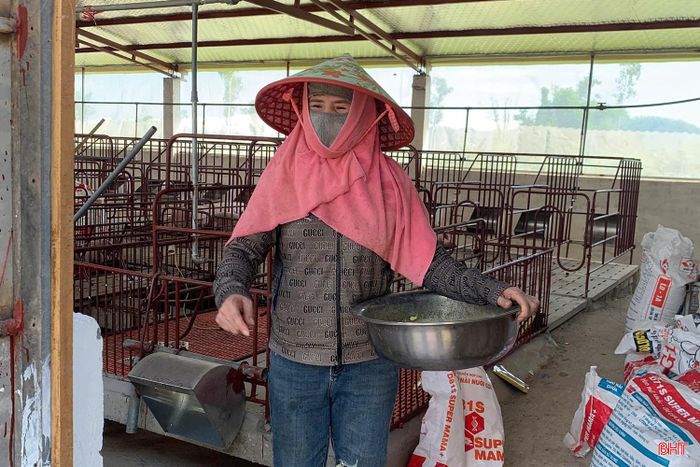 Mô hình cũng giúp người dân từng bước hình thành tập quán chăn nuôi theo quy trình an toàn sinh học, nâng cao hiệu quả sản xuất và hướng tới phát triển bền vững.
