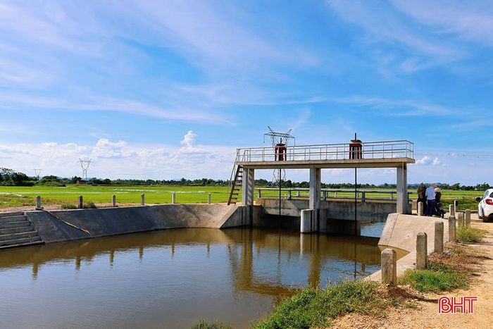  Việc sớm hoàn thiện đồng bộ các hạng mục công trình và khắc phục hạ tầng liên quan được kỳ vọng sẽ giúp cống T21 phát huy hiệu quả thiết thực trong phục vụ sản xuất nông nghiệp tại địa phương. 