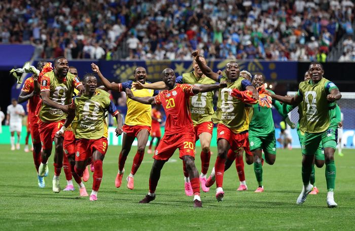 Các cầu thủ Congo ăn mừng bàn nâng tỉ số lên 3-1 cho đội nhà. Ảnh: AFP/TTXVN (Ảnh không cho phép bên thứ ba khai thác, chia sẻ lại)