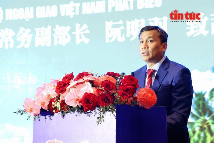 Ông Nguyễn Minh Vũ, Thứ trưởng Thường trực Bộ Ngoại giao phát biểu tại diễn đàn mới đây.