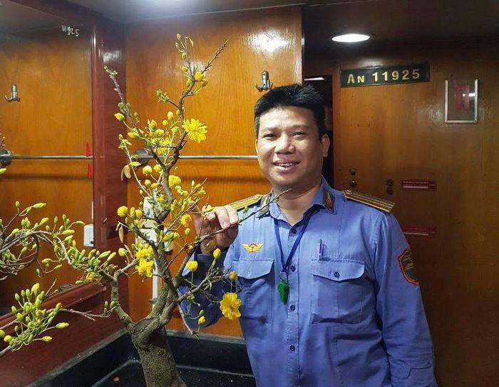 Anh Lưu đảm nhận vai trò Trưởng tàu an toàn đoàn tàu SE5.