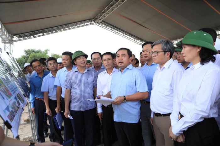 Bí thư Thành ủy Hà Nội yêu cầu các xã, phường đẩy nhanh tiến độ giải phóng mặt bằng.