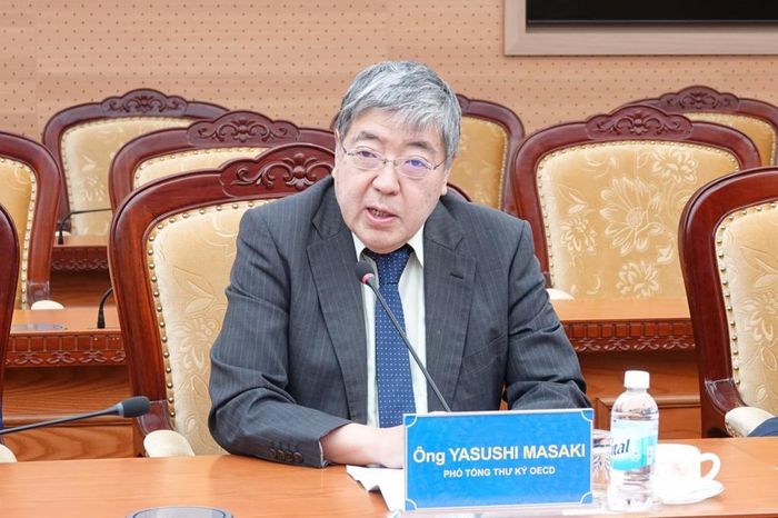 Ông Yasushi Masaki – Phó Tổng Thư ký OECD phát biểu. Ảnh: MOF