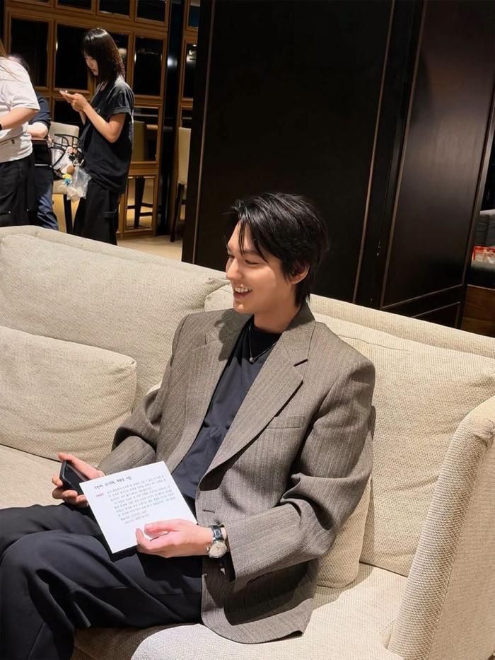 Nhiều khán giả cũng bày tỏ mong muốn được thấy Lee Min Ho trở lại với một tác phẩm cổ trang.