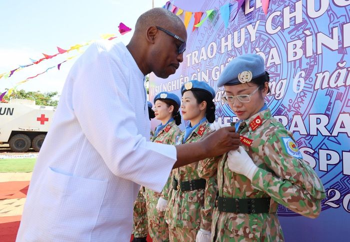 Niềm tự hào của các chiến sĩ mũ nồi xanh tại Lễ trao Huy chương Vì sự nghiệp Gìn giữ hòa bình Liên hợp quốc