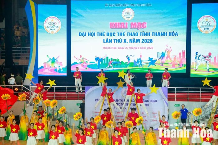 Bên cạnh tái hiện lại truyền thống lịch sử, thể thao lâu đời, chương trình nghệ thuật chào mừng được dàn dựng công phu với liên khúc khí nhạc và ca khúc mang âm hưởng hào hùng, thể hiện khí thế sôi nổi, niềm tự hào và khát vọng vươn cao của thể thao Thanh Hóa trong giai đoạn phát triển mới.