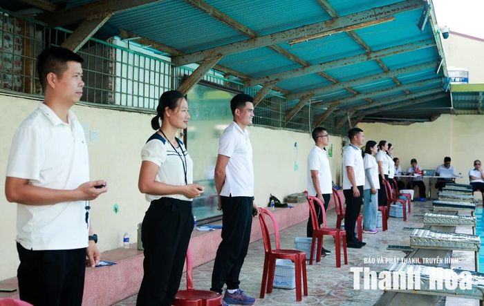 Các trọng tài điều hành thi đấu nghiêm túc, khách quan, góp phần vào thành công chung của giải.