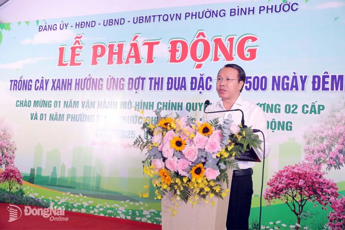 Chủ tịch UBND phường Bình Phước Ngô Hồng Khang phát biểu tại lễ phát động. Ảnh: Trương Hiện