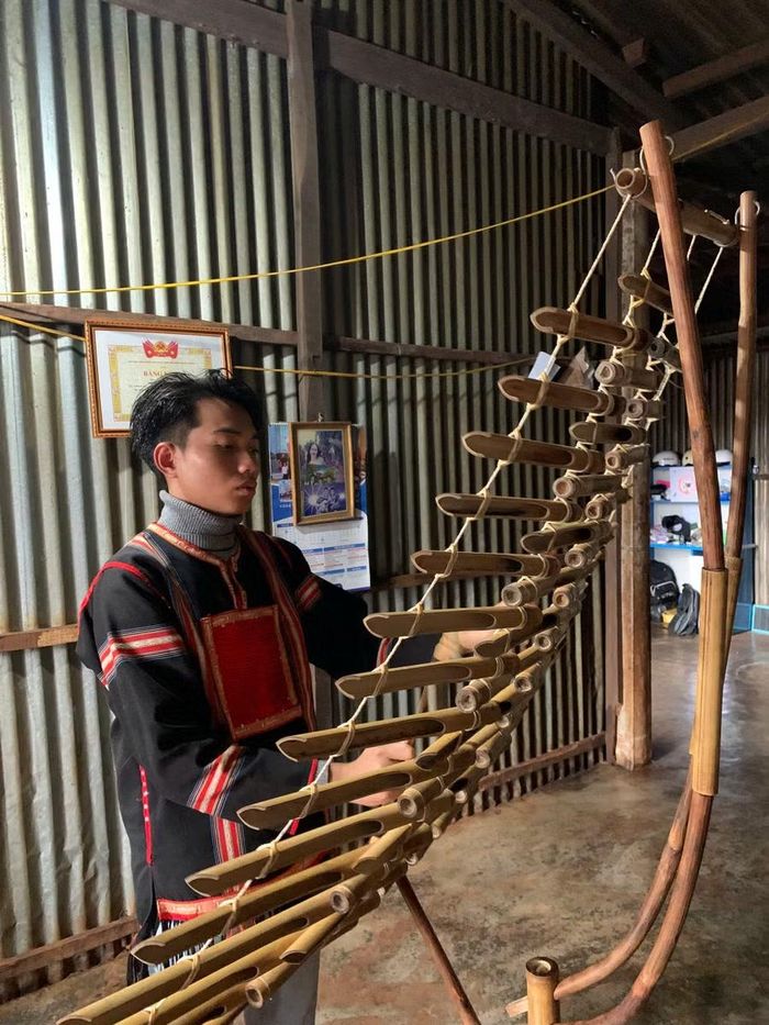  Lu-Y Djoan say mê văn hóa truyền thống. Ảnh: NVCC 