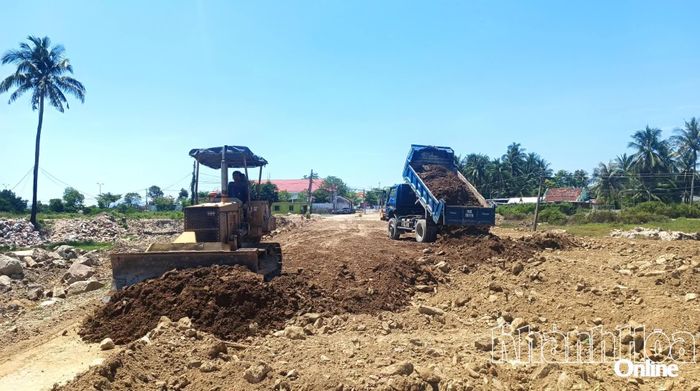 Đường Triệu Quang Phục đang được thi công.