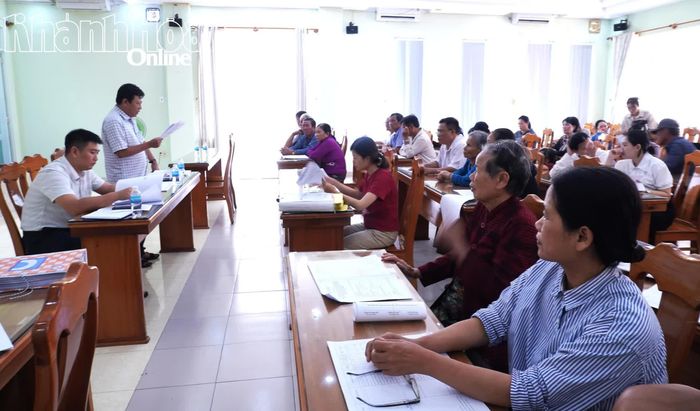 UBND xã Vạn Ninh họp dân thông tin về công tác giải phóng mặt bằng Dự án Đường DX1.
