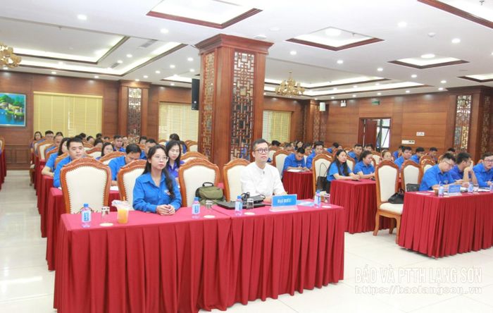 Đại biểu tham gia hội nghị tập huấn