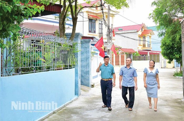 Chi ủy Chi bộ Tổ dân phố 18, phường Trung Sơn thường xuyên truyên truyền, vận động nhân dânthực hiện các nghị quyết của Đảng.