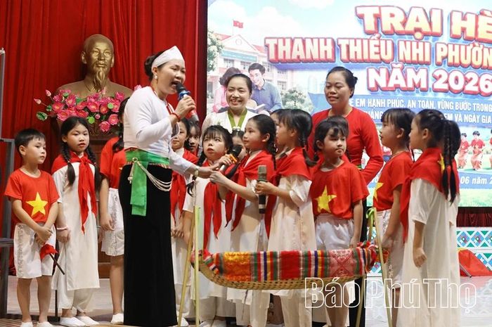 Phần thi văn nghệ với nhiều tiết mục được dàn dựng công phu, đặc sắc.