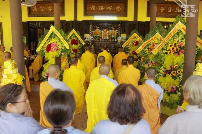 Lễ tưởng niệm tại Hương Nghiêm đường